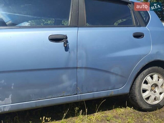Синий Шевроле Авео, объемом двигателя 1.5 л и пробегом 230 тыс. км за 2500 $, фото 1 на Automoto.ua