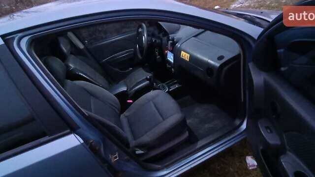 Синий Шевроле Авео, объемом двигателя 1.5 л и пробегом 356 тыс. км за 3000 $, фото 1 на Automoto.ua