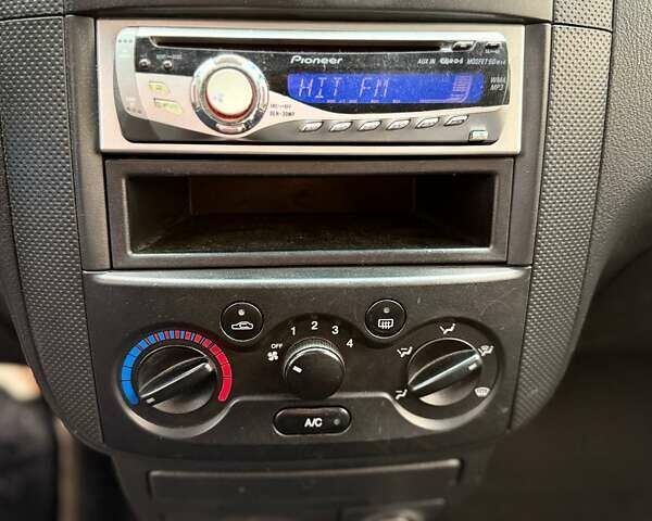 Синій Шевроле Авео, об'ємом двигуна 1.5 л та пробігом 240 тис. км за 3650 $, фото 19 на Automoto.ua