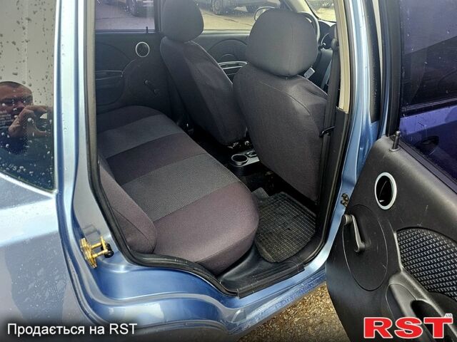 Синий Шевроле Авео, объемом двигателя 1.5 л и пробегом 172 тыс. км за 2850 $, фото 9 на Automoto.ua