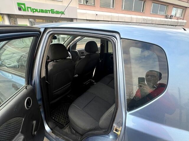 Синий Шевроле Авео, объемом двигателя 1.5 л и пробегом 310 тыс. км за 2800 $, фото 2 на Automoto.ua