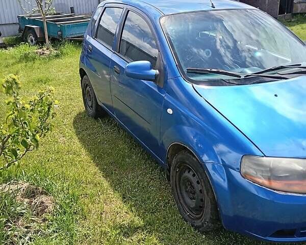 Синий Шевроле Авео, объемом двигателя 1.5 л и пробегом 726 тыс. км за 2000 $, фото 1 на Automoto.ua