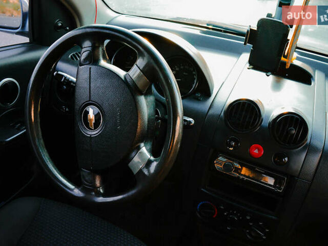 Синій Шевроле Авео, об'ємом двигуна 1.5 л та пробігом 285 тис. км за 2900 $, фото 28 на Automoto.ua
