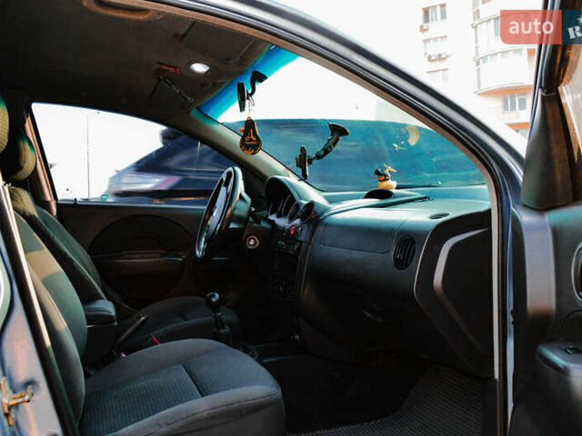 Синій Шевроле Авео, об'ємом двигуна 1.5 л та пробігом 285 тис. км за 2900 $, фото 26 на Automoto.ua