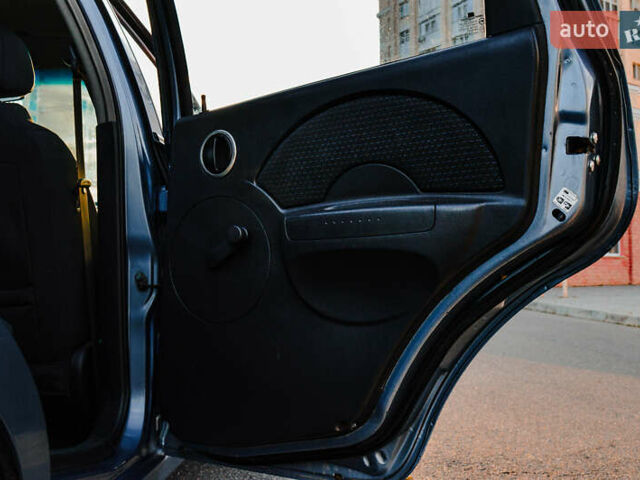Синій Шевроле Авео, об'ємом двигуна 1.5 л та пробігом 285 тис. км за 2900 $, фото 25 на Automoto.ua