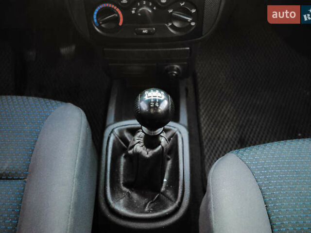 Синій Шевроле Авео, об'ємом двигуна 1.5 л та пробігом 285 тис. км за 2900 $, фото 33 на Automoto.ua