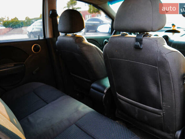 Синій Шевроле Авео, об'ємом двигуна 1.5 л та пробігом 285 тис. км за 2900 $, фото 34 на Automoto.ua