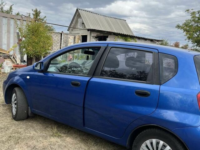 Синий Шевроле Авео, объемом двигателя 1.5 л и пробегом 200 тыс. км за 4000 $, фото 1 на Automoto.ua