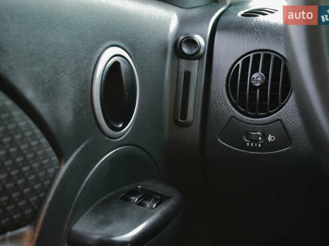 Синій Шевроле Авео, об'ємом двигуна 1.5 л та пробігом 285 тис. км за 2900 $, фото 32 на Automoto.ua