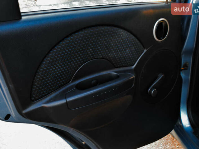 Синій Шевроле Авео, об'ємом двигуна 1.5 л та пробігом 285 тис. км за 2900 $, фото 21 на Automoto.ua