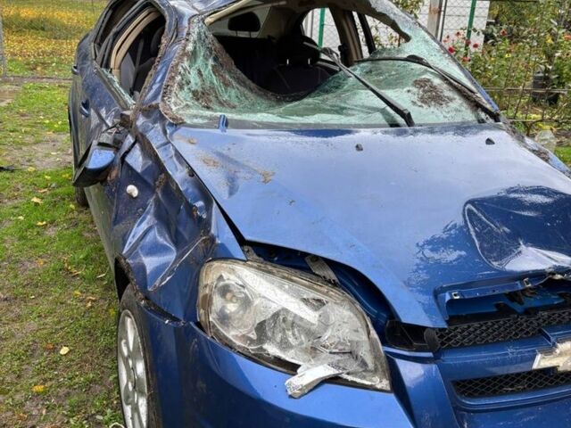 Синий Шевроле Авео, объемом двигателя 0 л и пробегом 230 тыс. км за 1700 $, фото 4 на Automoto.ua