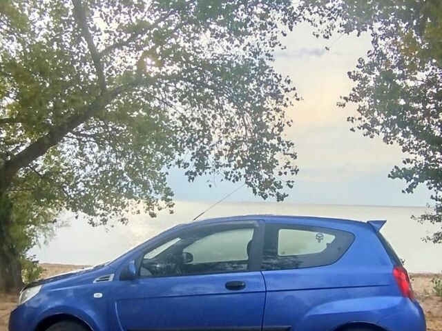 Синій Шевроле Авео, об'ємом двигуна 1.5 л та пробігом 250 тис. км за 3700 $, фото 2 на Automoto.ua