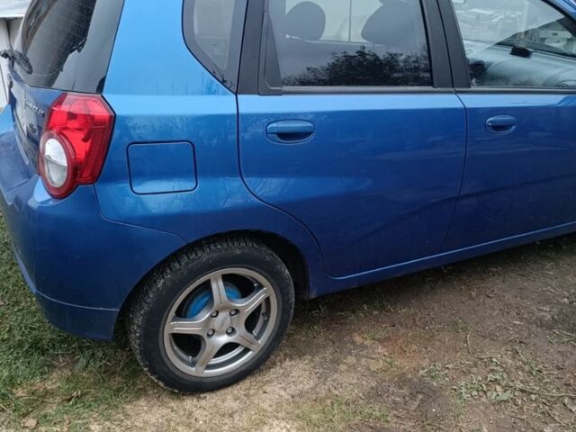 Синій Шевроле Авео, об'ємом двигуна 1.2 л та пробігом 175 тис. км за 2650 $, фото 4 на Automoto.ua