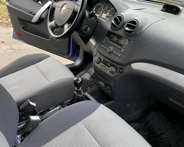 Синий Шевроле Авео, объемом двигателя 1.4 л и пробегом 180 тыс. км за 3650 $, фото 12 на Automoto.ua