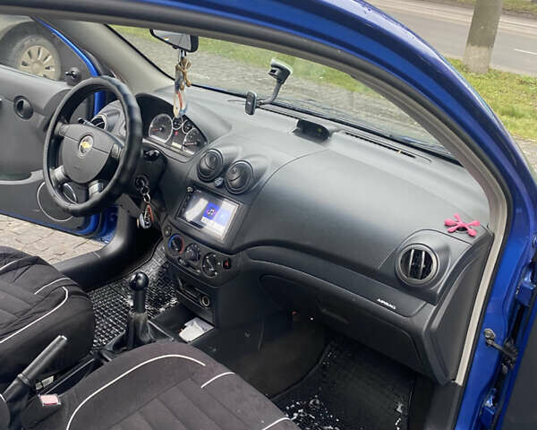 Синий Шевроле Авео, объемом двигателя 1.21 л и пробегом 262 тыс. км за 3500 $, фото 6 на Automoto.ua