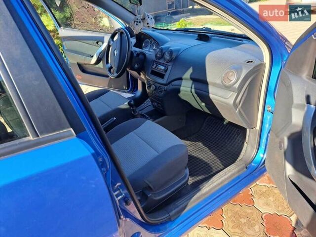 Синий Шевроле Авео, объемом двигателя 0 л и пробегом 74 тыс. км за 4500 $, фото 7 на Automoto.ua