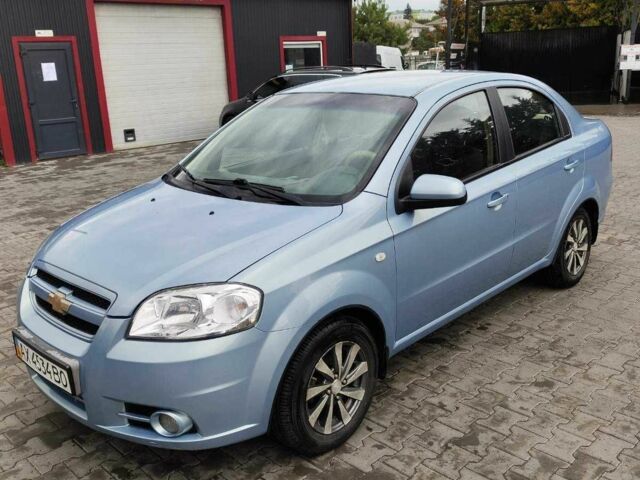 Синий Шевроле Авео, объемом двигателя 0 л и пробегом 107 тыс. км за 4400 $, фото 1 на Automoto.ua
