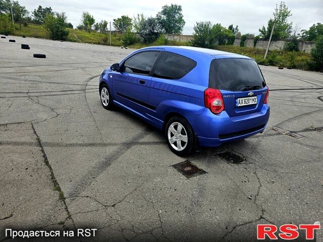 Синий Шевроле Авео, объемом двигателя 1.5 л и пробегом 160 тыс. км за 4500 $, фото 2 на Automoto.ua