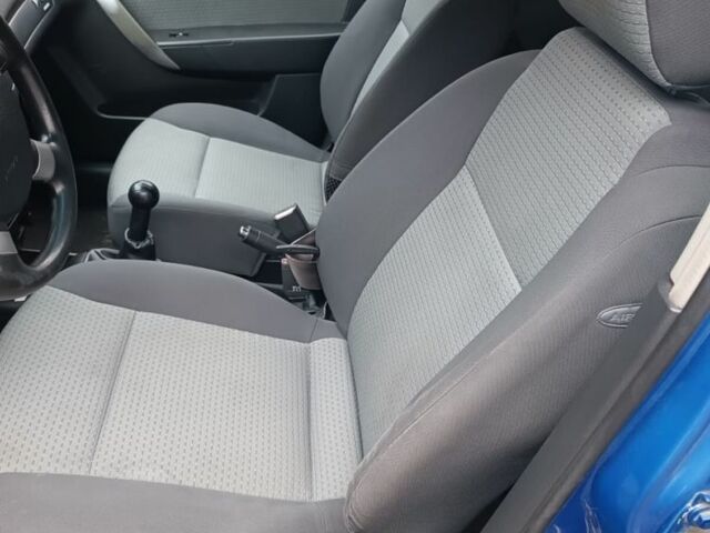 Синій Шевроле Авео, об'ємом двигуна 1.2 л та пробігом 175 тис. км за 2650 $, фото 5 на Automoto.ua