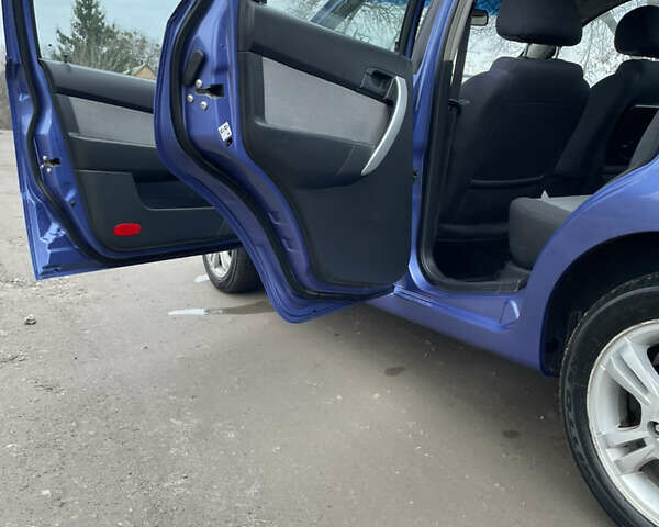 Синий Шевроле Авео, объемом двигателя 1.4 л и пробегом 180 тыс. км за 3650 $, фото 9 на Automoto.ua