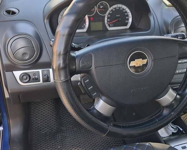 Синий Шевроле Авео, объемом двигателя 1.4 л и пробегом 125 тыс. км за 5500 $, фото 7 на Automoto.ua
