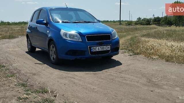 Синий Шевроле Авео, объемом двигателя 1.5 л и пробегом 200 тыс. км за 3500 $, фото 2 на Automoto.ua
