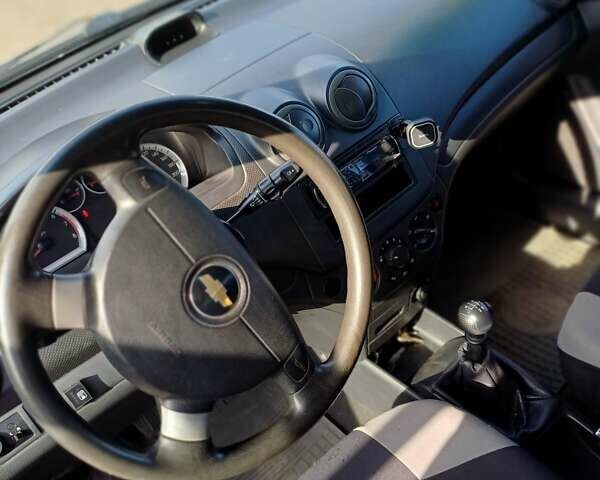 Синий Шевроле Авео, объемом двигателя 1.5 л и пробегом 185 тыс. км за 4500 $, фото 3 на Automoto.ua