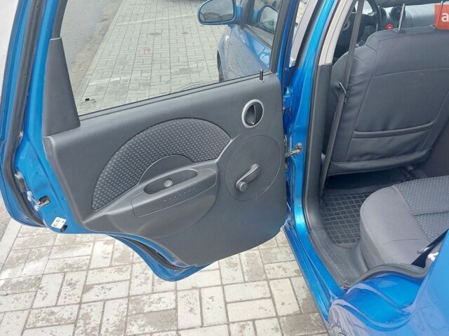 Синій Шевроле Авео, об'ємом двигуна 1.5 л та пробігом 210 тис. км за 2500 $, фото 18 на Automoto.ua