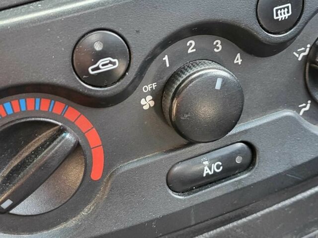 Шевроле Авео 2008 в Сумах на Automoto.ua Синий Шевроле Авео, объемом двигателя 1.5 л и пробегом 226 тыс. км за 4200 $, фото 17 на Automoto.ua