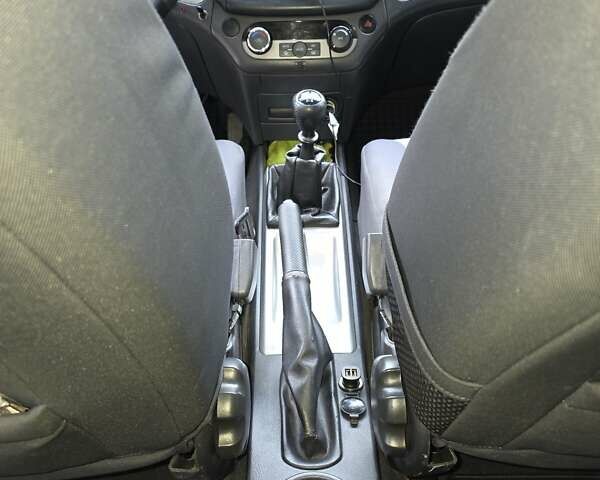 Синий Шевроле Авео, объемом двигателя 1.4 л и пробегом 205 тыс. км за 4200 $, фото 10 на Automoto.ua