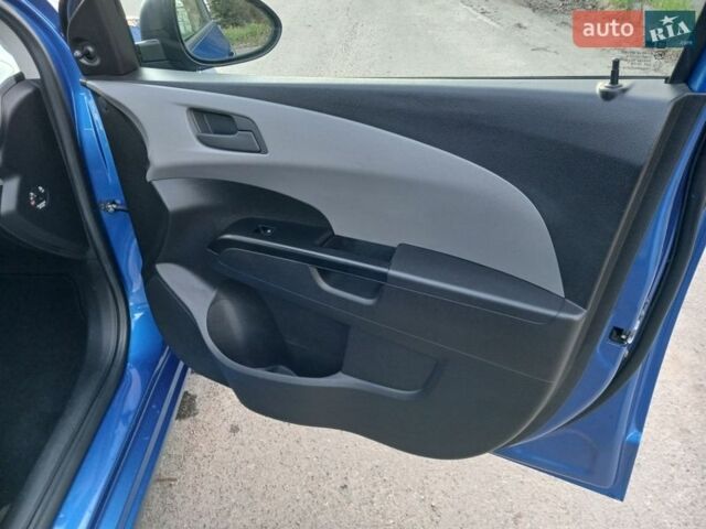 Синій Шевроле Авео, об'ємом двигуна 1.2 л та пробігом 248 тис. км за 5300 $, фото 44 на Automoto.ua