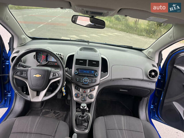 Синій Шевроле Авео, об'ємом двигуна 1.4 л та пробігом 160 тис. км за 6500 $, фото 40 на Automoto.ua