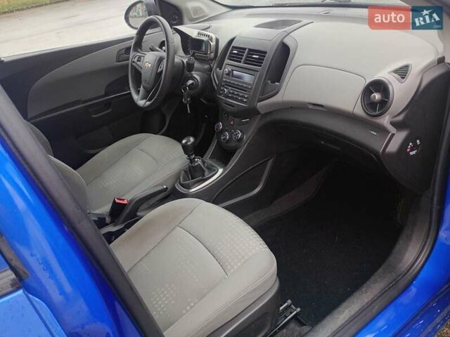Синій Шевроле Авео, об'ємом двигуна 1.2 л та пробігом 248 тис. км за 5300 $, фото 14 на Automoto.ua