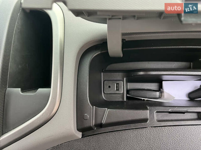 Синій Шевроле Авео, об'ємом двигуна 1.4 л та пробігом 160 тис. км за 6500 $, фото 38 на Automoto.ua