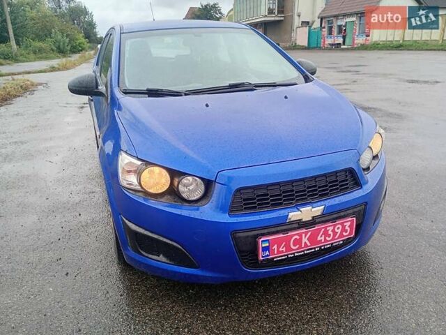 Синій Шевроле Авео, об'ємом двигуна 1.2 л та пробігом 248 тис. км за 5300 $, фото 15 на Automoto.ua