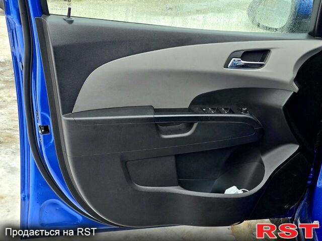 Синий Шевроле Авео, объемом двигателя 1.4 л и пробегом 600 тыс. км за 2400 $, фото 7 на Automoto.ua