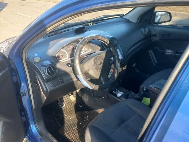 Синій Шевроле Авео, об'ємом двигуна 1.5 л та пробігом 299 тис. км за 2999 $, фото 3 на Automoto.ua
