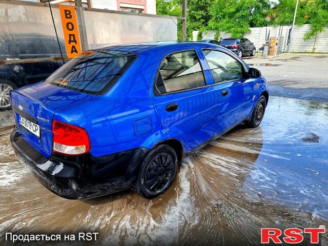 Синий Шевроле Авео, объемом двигателя 1.4 л и пробегом 270 тыс. км за 1500 $, фото 3 на Automoto.ua