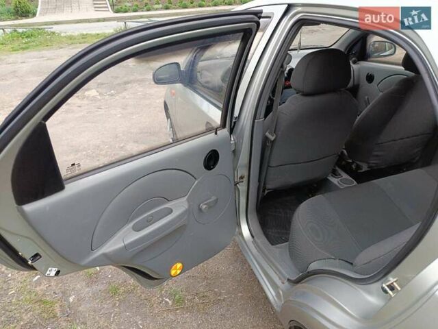 Синий Шевроле Авео, объемом двигателя 1.5 л и пробегом 317 тыс. км за 2650 $, фото 8 на Automoto.ua