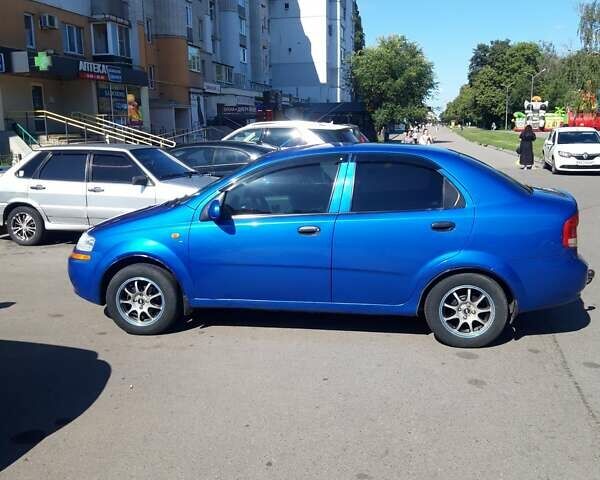 Синий Шевроле Авео, объемом двигателя 1.5 л и пробегом 300 тыс. км за 2700 $, фото 2 на Automoto.ua