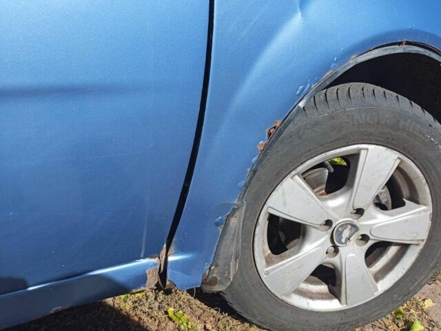 Синий Шевроле Авео, объемом двигателя 1.5 л и пробегом 260 тыс. км за 1800 $, фото 4 на Automoto.ua