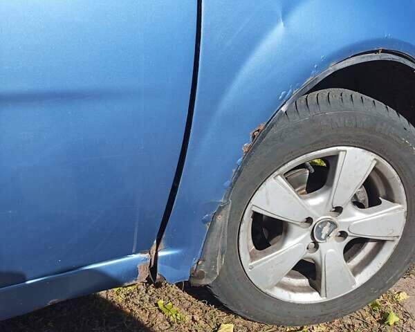 Синій Шевроле Авео, об'ємом двигуна 1.5 л та пробігом 111 тис. км за 1800 $, фото 1 на Automoto.ua