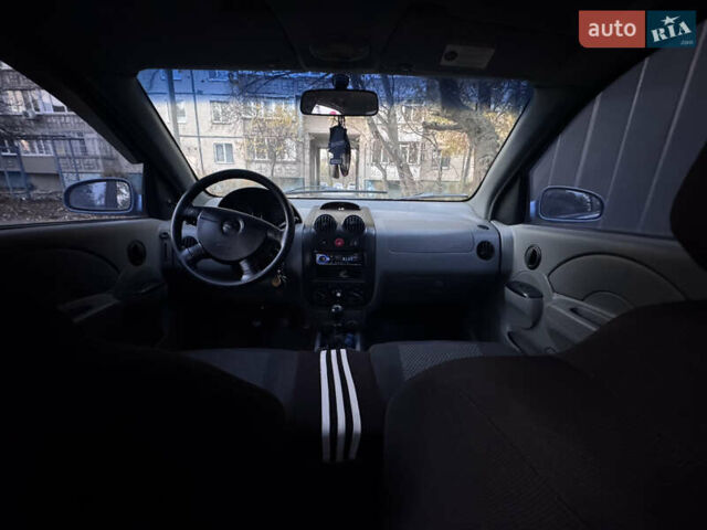Синий Шевроле Авео, объемом двигателя 1.5 л и пробегом 110 тыс. км за 2999 $, фото 5 на Automoto.ua