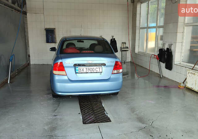 Синій Шевроле Авео, об'ємом двигуна 1.5 л та пробігом 300 тис. км за 2200 $, фото 1 на Automoto.ua