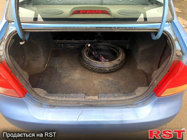 Синий Шевроле Авео, объемом двигателя 1.5 л и пробегом 300 тыс. км за 1000 $, фото 3 на Automoto.ua