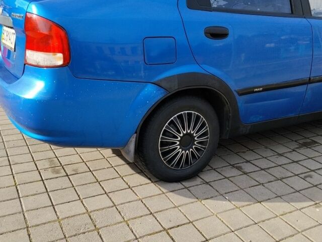 Синій Шевроле Авео, об'ємом двигуна 1.5 л та пробігом 180 тис. км за 1600 $, фото 5 на Automoto.ua