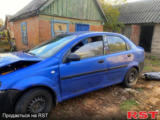 Синий Шевроле Авео, объемом двигателя 1.5 л и пробегом 100 тыс. км за 800 $, фото 2 на Automoto.ua