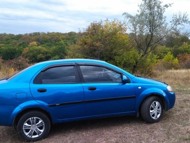 Шевроле Авео 2005 в Кропивницком (Кировограде) на Automoto.ua Синий Шевроле Авео, объемом двигателя 0 л и пробегом 210 тыс. км за 3300 $, фото 1 на Automoto.ua