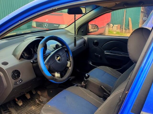 Синий Шевроле Авео, объемом двигателя 1.5 л и пробегом 0 тыс. км за 2000 $, фото 1 на Automoto.ua