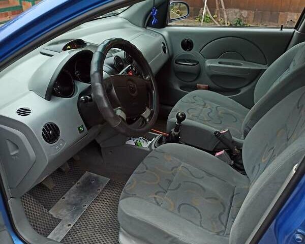 Синій Шевроле Авео, об'ємом двигуна 1.5 л та пробігом 309 тис. км за 3100 $, фото 5 на Automoto.ua
